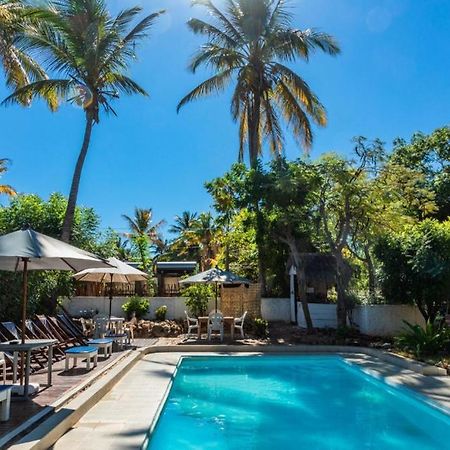 Chez Maggie Hotel & Restaurant Morondava Dış mekan fotoğraf