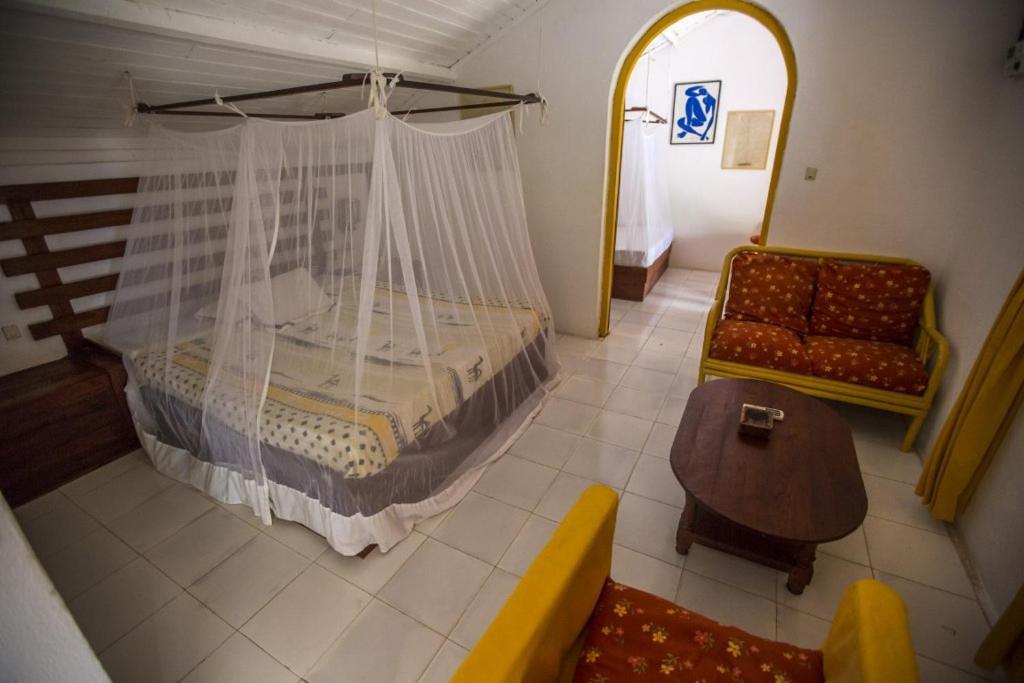 Chez Maggie Hotel & Restaurant Morondava Dış mekan fotoğraf