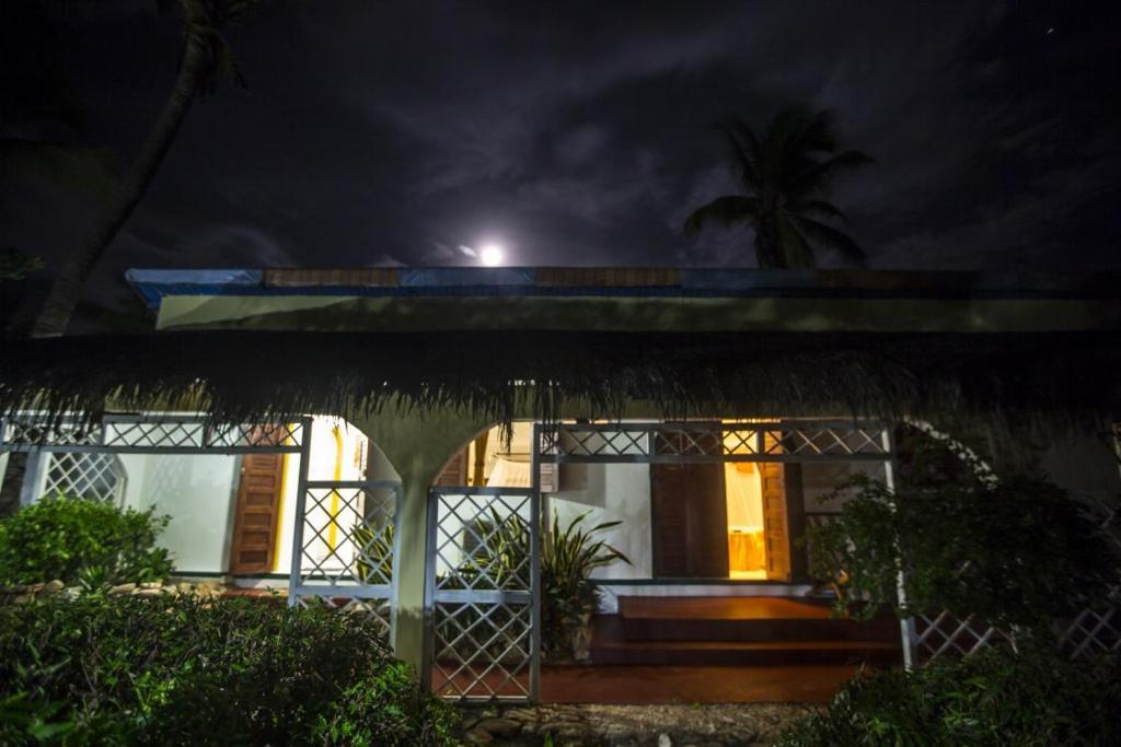 Chez Maggie Hotel & Restaurant Morondava Dış mekan fotoğraf
