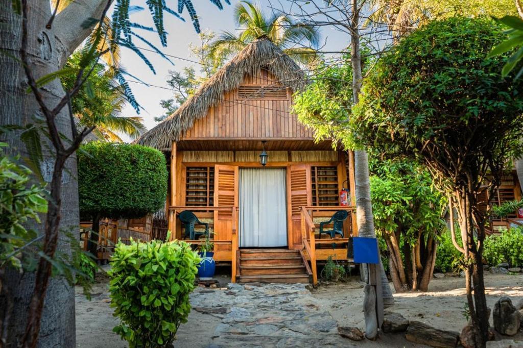 Chez Maggie Hotel & Restaurant Morondava Dış mekan fotoğraf