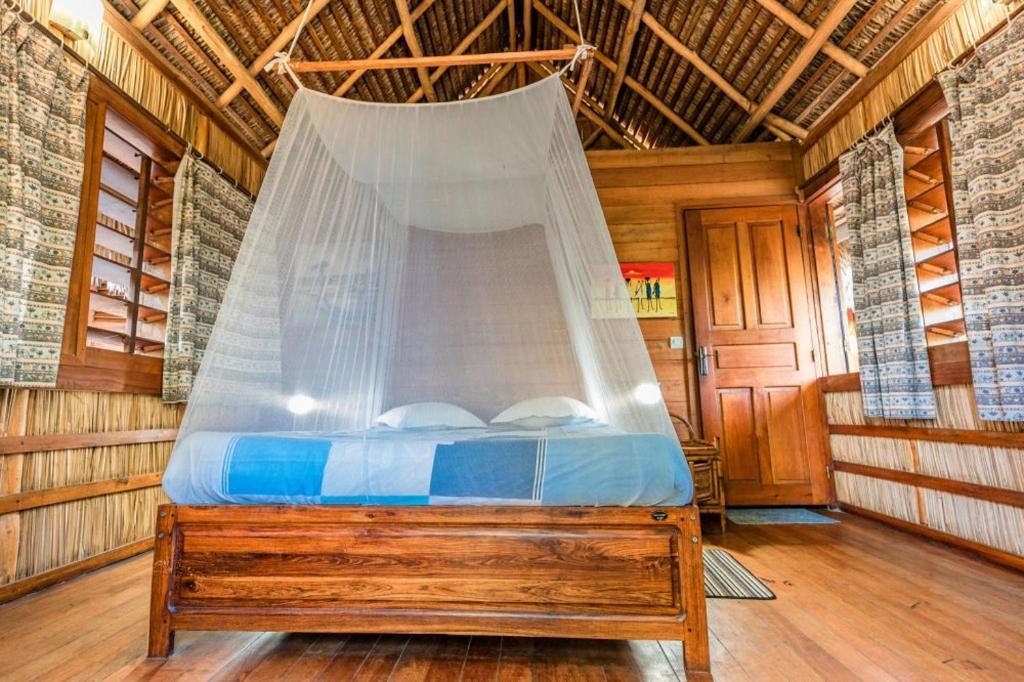 Chez Maggie Hotel & Restaurant Morondava Dış mekan fotoğraf